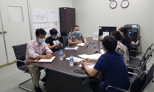 Đoàn Kiểm tra công tác phòng chống dịch bệnh COVID-19  tại các doanh nghiệp trên địa bàn tỉnh Vĩnh Phúc. Ảnh: Ngô Khánh