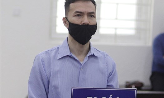 Bị cáo Lê Tuấn tại phiên toà xét xử vụ án "Lừa đảo chiếm đoạt tài sản". Ảnh: V.Dũng