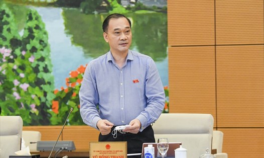 Chủ nhiệm Ủy ban Kinh tế Vũ Hồng Thanh phát biểu tại phiên họp. Ảnh: M.Hùng