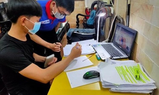 Nhiều cơ sở giáo dục giảm tiền học phí cho sinh viên vì dịch COVID-19. Ảnh: Thuỳ Trang