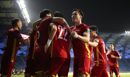 Tuyển Việt Nam nhận được sự động viên lớn về tinh thần và vật chất trước trận đấu với UAE. Ảnh: AFC.