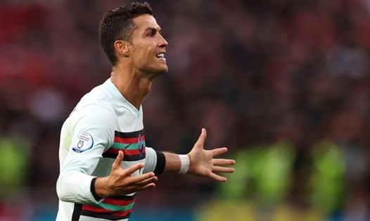 Cristiano Ronaldo lập 2 kỷ lục mới ngay trận ra quân tại EURO 2020. Ảnh: UEFA