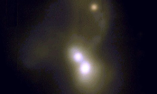 Hình ảnh 3 thiên hà đang hợp nhất với tiềm năng có 2 hố đen siêu khối lượng đang hoạt động. Ảnh: VLT