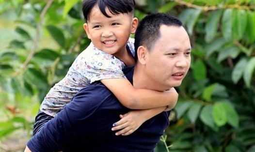 Nhạc sĩ Nguyễn Hải Phong đã sáng tác ca khúc "Cha kể con nghe" mang đến nhiều cảm xúc cho khán giả. Ảnh: NVCC
