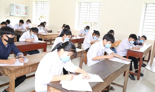 Sở GD-ĐT tỉnh Ninh Bình đã công bố điểm thi tuyển sinh vào lớp 10 THPT năm học 2021 – 2022 vào chiều tối ngày 21.6. Ảnh: NT