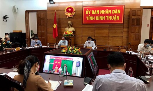 Bình Thuận họp triển khai phương án phòng chống dịch COVID-19 khi phát hiện ca nghi mắc. Ảnh: Ng.T.