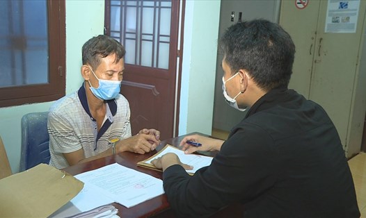 Trịnh Xuân Tiến (56 tuổi, tỉnh Thái Nguyên) được cơ quan chức năng tỉnh Đắk Lắk lấy lời khai. Ảnh: T.X