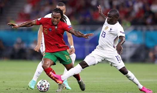 Renato Sanches đã chơi nổi bật hơn N'Golo Kante ở trận Bồ Đào Nha hòa Pháp 2-2. Ảnh: AFP.