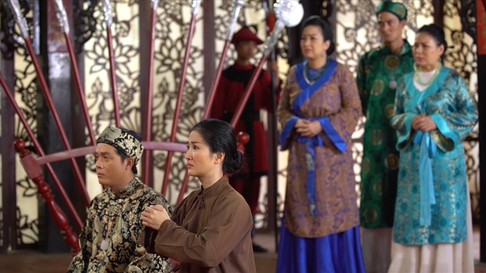 Ái Nhi (Quỳnh Lam) chỉ tội Cậu Tư trong tập mới. Ảnh: ĐPCC. Ái Nhi (Quỳnh Lam) chỉ tội Cậu Tư trong tập mới. Ảnh: ĐPCC.