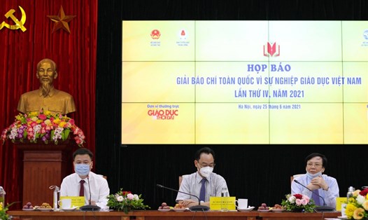 Họp báo giới thiệu Giải báo chí toàn quốc “Vì sự nghiệp giáo dục Việt Nam” năm 2021.