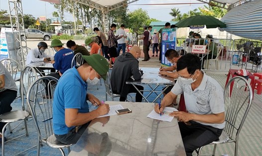 Hải Phòng yêu cầu các doanh nghiệp dừng tiếp nhận lao động cư trú tại huyện Vĩnh Bảo từ 26.6. Ảnh Mai Dung