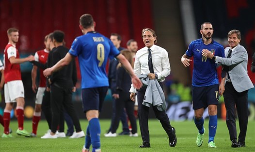 Thầy trò Roberto Mancini đã trải qua 120 phút đầy khó khăn dù đội tuyển Áo bị đánh giá thấp hơn. Ảnh: UEFA