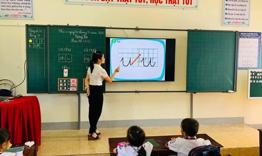 Một tiết dạy Tiếng Việt lớp 1 theo Chương trình GDPT 2018 tại Trường TH Nam Điền, huyện Thạch Hà. Ảnh: DN