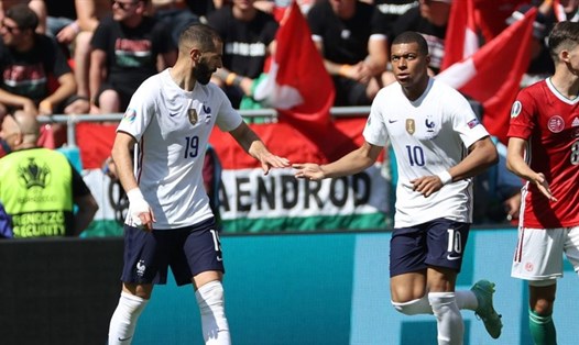 Benzema và Mbappe là những niềm hy vọng lớn của tuyển Pháp trước Thụy Sỹ. Ảnh: AFP.