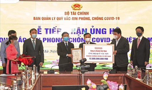 Honda Việt Nam ủng hộ 12 tỉ đồng vào “Quỹ vắc xin phòng COVID-19”. Ảnh HD