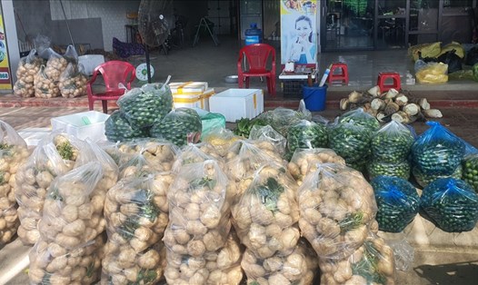 Rau củ quả các loại được bày bán tại chợ đầu mối xã Quỳnh Hải (huyện Quỳnh Phụ, Thái Bình). Ảnh: T.D