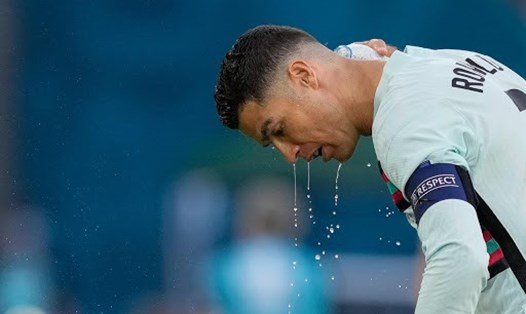Cristiano Ronaldo đã không còn cơ hội gia tăng số bàn thắng cho đội tuyển Bồ Đào Nha tại EURO 2020. Ảnh: UEFA