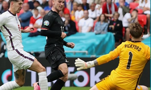Timo Werner bỏ lỡ cơ hội ngon ăn góp phần khiến tuyển Đức thua Anh 0-2. Ảnh: UEFA.