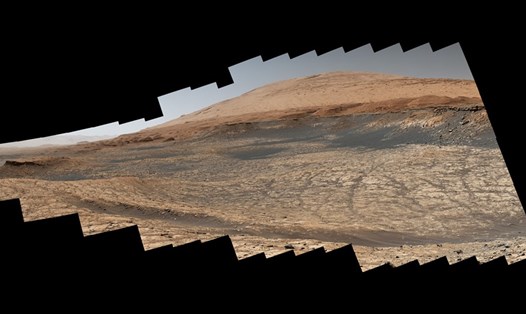 Con đường tàu thăm dò sao Hỏa Curiosity đi vào mùa hè năm 2020 để khảo sát sulfat. Ảnh: NASA