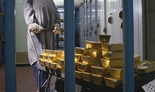 Nga tăng mua vàng để giảm tỉ trọng đồng USD. Ảnh: AFP/Getty