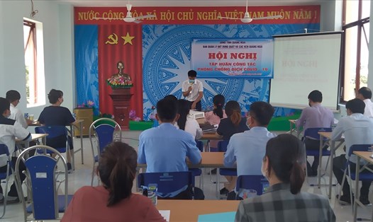 Công đoàn Khu kinh tế Dung Quất tổ chức tập huấn phòng chống dịch COVID-19. Ảnh: Xuân Quang