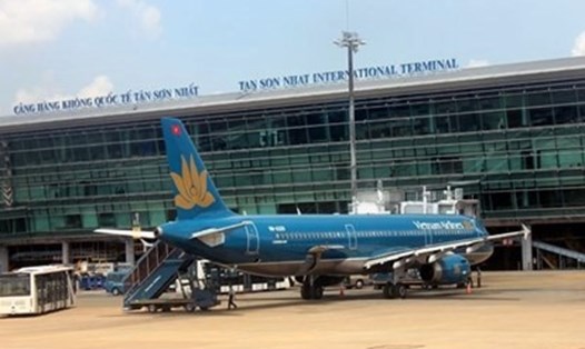 Một số tỉnh tạm dừng chuyến bay đến sân bay Tân Sơn Nhất (Thành phố Hồ Chí Minh). Ảnh: GT