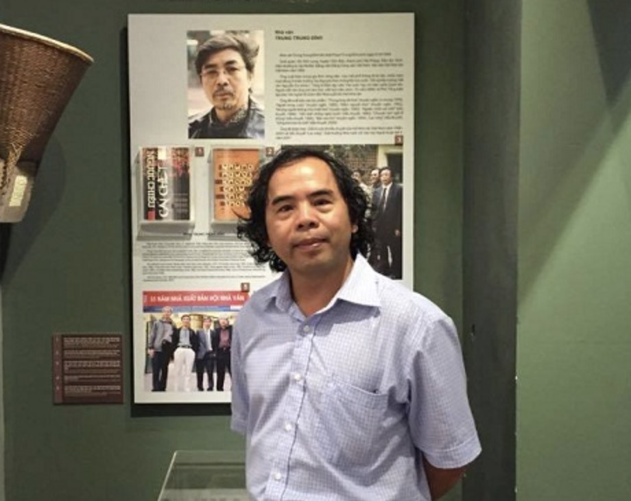 PGS.TS Văn Giá - nhà nghiên cứu phê bình văn học, nguyên Trưởng khoa Viết văn – Báo chí Trường Đại học Văn hóa Hà Nội. Ảnh: NVCC