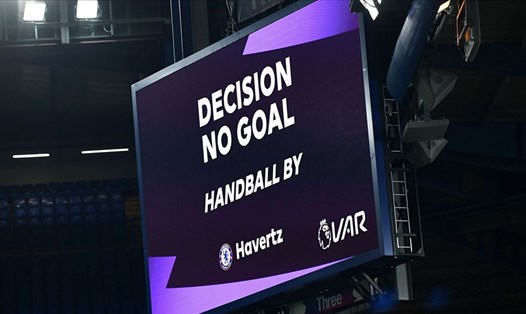 Tại EURO 2020, các tình huống bóng chạm tay vô tình sẽ không bị VAR "bắt lỗi". Ảnh: Premier League