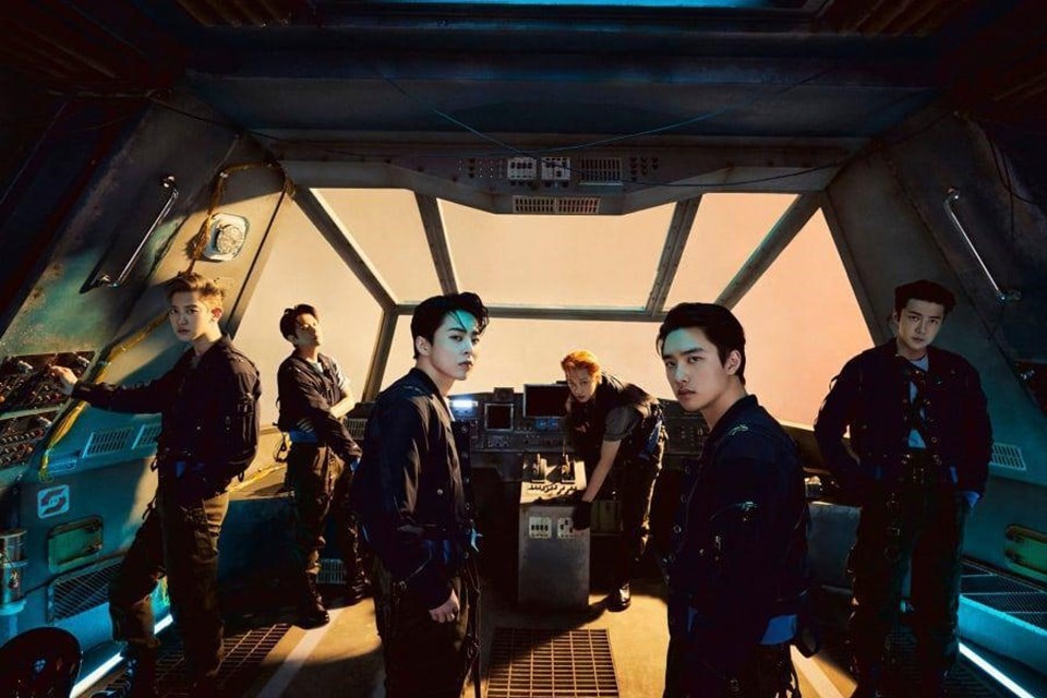EXO lập thành tích dù chưa ra mắt sản phẩm. Ảnh: Poster. EXO lập thành tích dù chưa ra mắt sản phẩm. Ảnh: Poster.