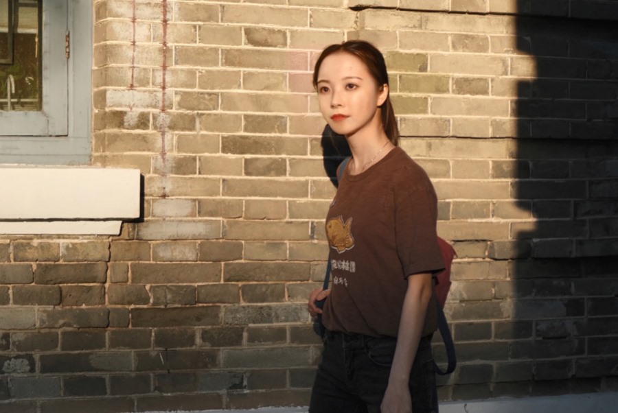 Hua Zhibing, sinh viên ảo đầu tiên của Trung Quốc. Ảnh: Xinhua