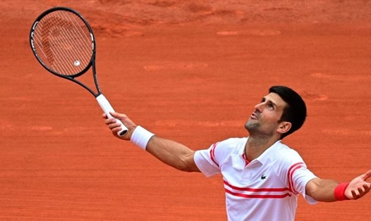 Ý chí và bản lĩnh của Novak Djokovic thực sự đáng nể. Ảnh: Roland Garros