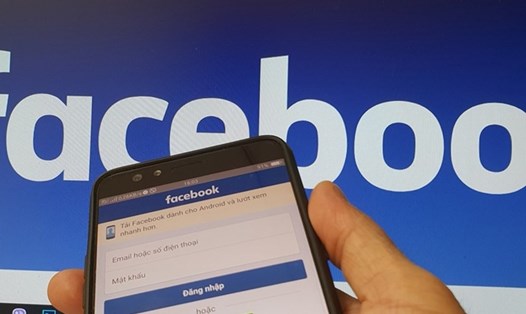 Facebook hiện có hơn 60 triệu người dùng tại Việt Nam. Ảnh: Thế Lâm.