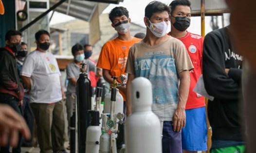 Diễn biến COVID-19 đang đáng lo ngại ở Indonesia. Ảnh: AFP