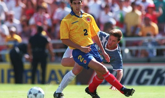 Hậu vệ xấu số người Colombia, Andres Escobar, bị bắn vì phản lưới nhà ở World Cup 1994. Ảnh: TL