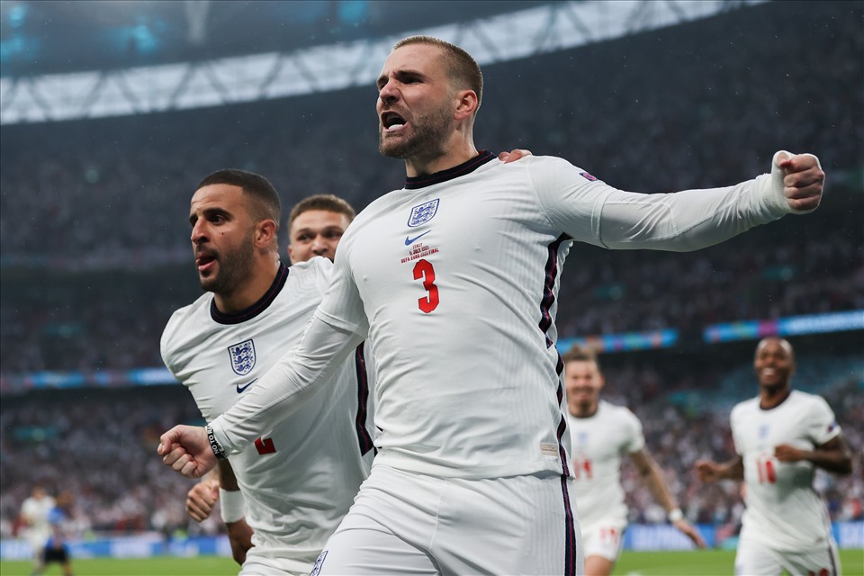 Luke Shaw đã đi vào lịch sử với việc ghi bàn thắng nhanh nhất trong lịch sử các trận chung kết EURO. Ảnh: UEFA