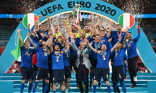 Tuyển Italia vô địch EURO 2020 rất xứng đáng với chuỗi trận bất bại liên tiếp kéo dài lên đến con số 34. Ảnh: EURO 2020.