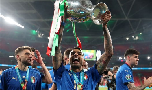 Hậu vệ Emerson vô địch EURO 2020 cùng Italia sau khi đã đăng quang tại UEFA Champions League. Ảnh: EURO 2020.