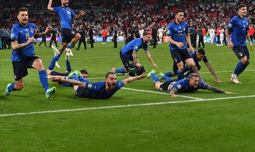 Theo đánh giá của AI, không cầu thủ nào của Italia có trong Đội hình xuất sắc nhất EURO 2020 bởi họ... đều quan trọng trong kết quả của đội nhà. Ảnh: AFP