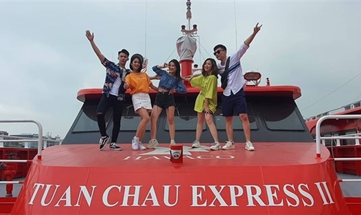 Tàu cao tốc Tuan Chau Express đi Cô Tô chính thức được khai trương. Ảnh: Hà