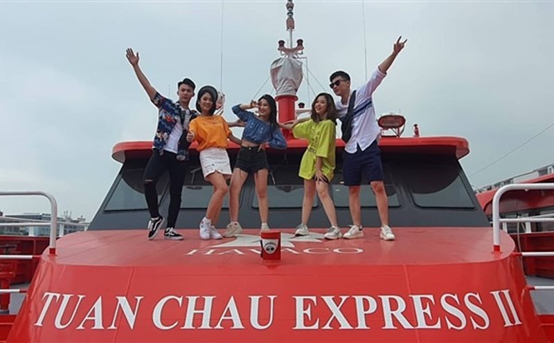 Tàu cao tốc Tuan Chau Express đi Cô Tô chính thức được khai trương. Ảnh: Hà