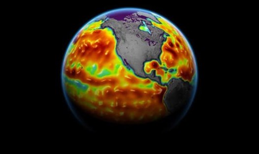 Bản đồ độ cao bề mặt biển năm 2021 với các chấm màu đỏ và cam thể hiện mực nước biển cao hơn bình thường từ 10 đến 15cm. Ảnh: NOAA