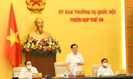 Chủ tịch Quốc hội Vương Đình Huệ phát biểu bế mạc phiên họp. Ảnh: QH