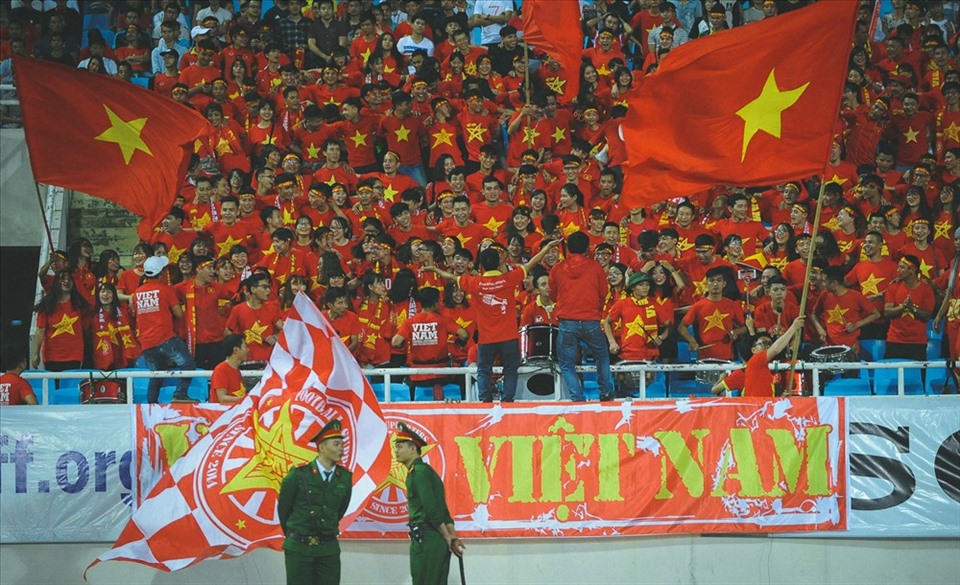 Khán giả cần đáp ứng các điều kiện bắt buộc nếu muốn vào sân theo dõi đội tuyển Việt Nam thi đấu. Ảnh: S.T