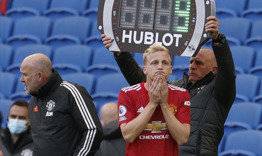 Mùa giải đầu tiên của Donny van de Beek tại Manchester United rất thất vọng. Ảnh: Premier League