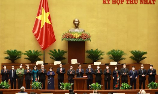 18 Ủy viên Ủy ban Ban Thường vụ Quốc hội khoá XV. Ảnh Quốc hội