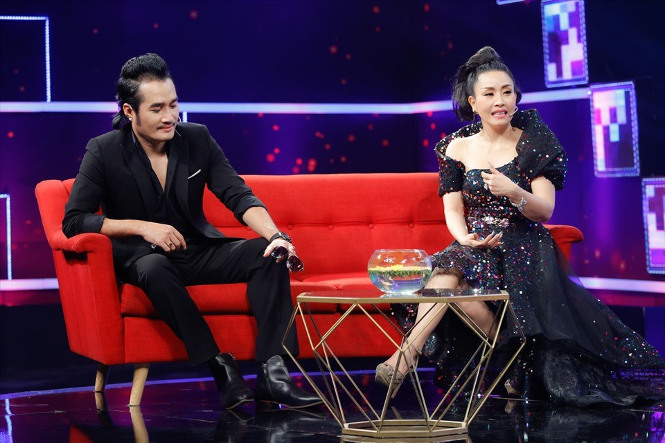 Giải mã tri kỷ: Nghệ sĩ Kiều Oanh tiết lộ kỷ vật tình yêu ông xã Giải mã tri kỷ: Nghệ sĩ Kiều Oanh tiết lộ kỷ vật tình yêu ông xã