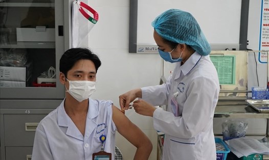 Hải Phòng dự kiến tiêm vaccine COVID-19 cho khoảng 1,58 triệu dân. Ảnh Mai Dung