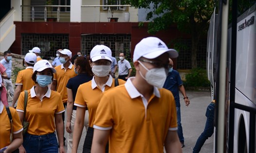 26 cán bộ y tế tỉnh Hòa Bình lên đường hỗ trợ thành phố Hồ Chí Mình chống dịch COVID-19. Ảnh: CTV.