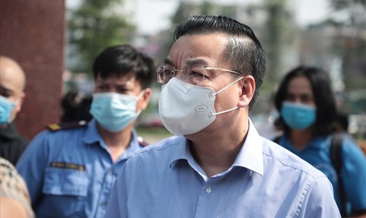 Chủ tịch Hà Nội cho biết, xây dựng kịch bản tiêm vaccine theo đúng quy trình an toàn của Bộ Y tế. Ảnh: Tô Thế