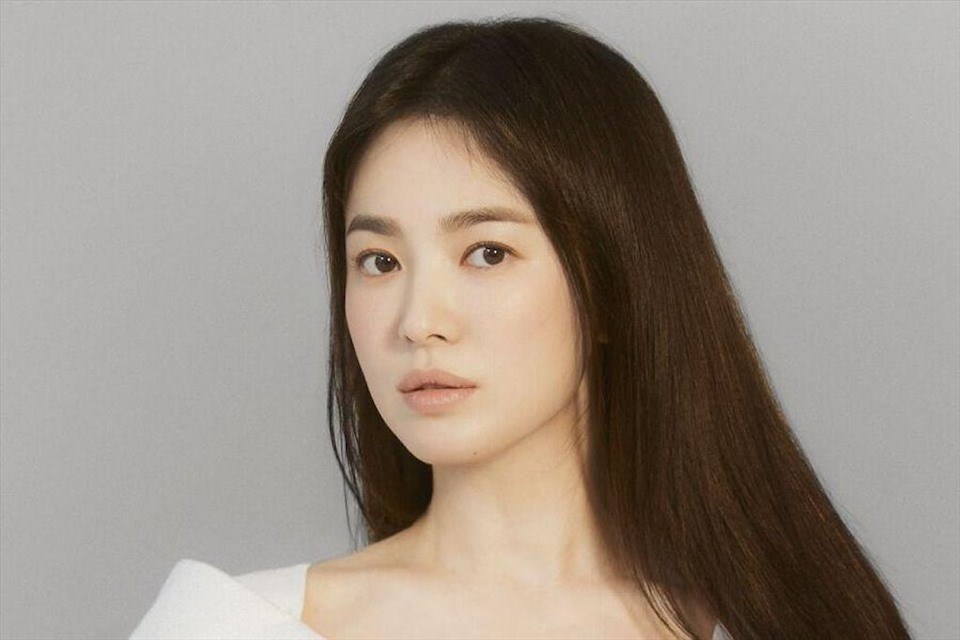 Song Hye Kyo chăm chỉ đóng phim. Cô có tới 3 dự án trong năm 2021. Ảnh: Poster. Song Hye Kyo chăm chỉ đóng phim. Cô có tới 3 dự án trong năm 2021. Ảnh: Poster.